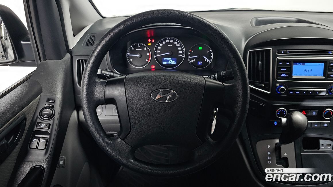 Hyundai Starex 2019