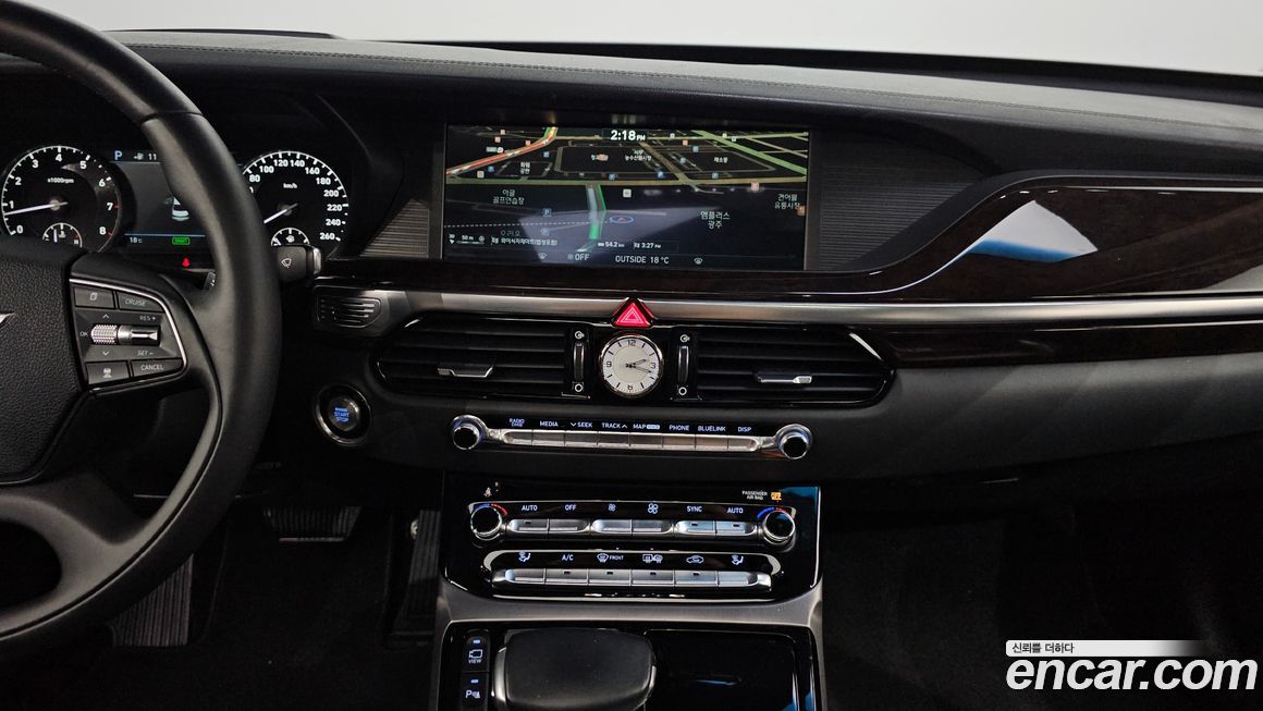 Genesis EQ900 2016