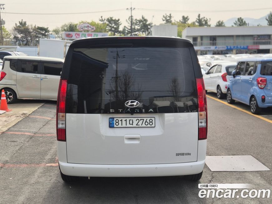 Hyundai Staria 2022