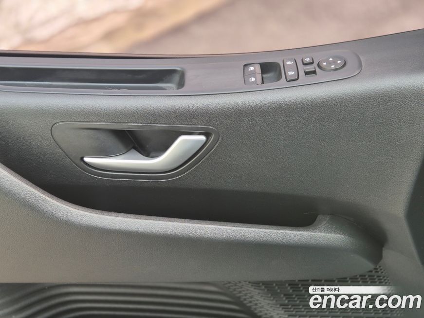 Hyundai Staria 2022