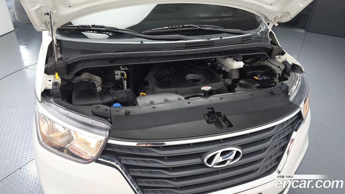 Hyundai Starex 2021