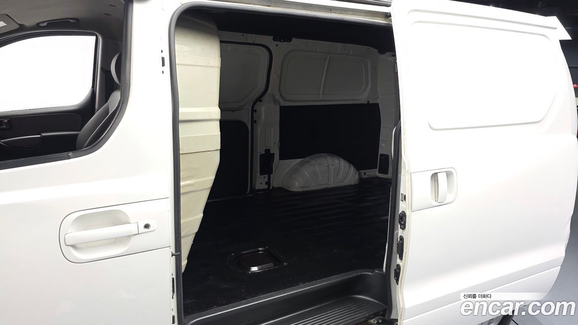 Hyundai Starex 2021
