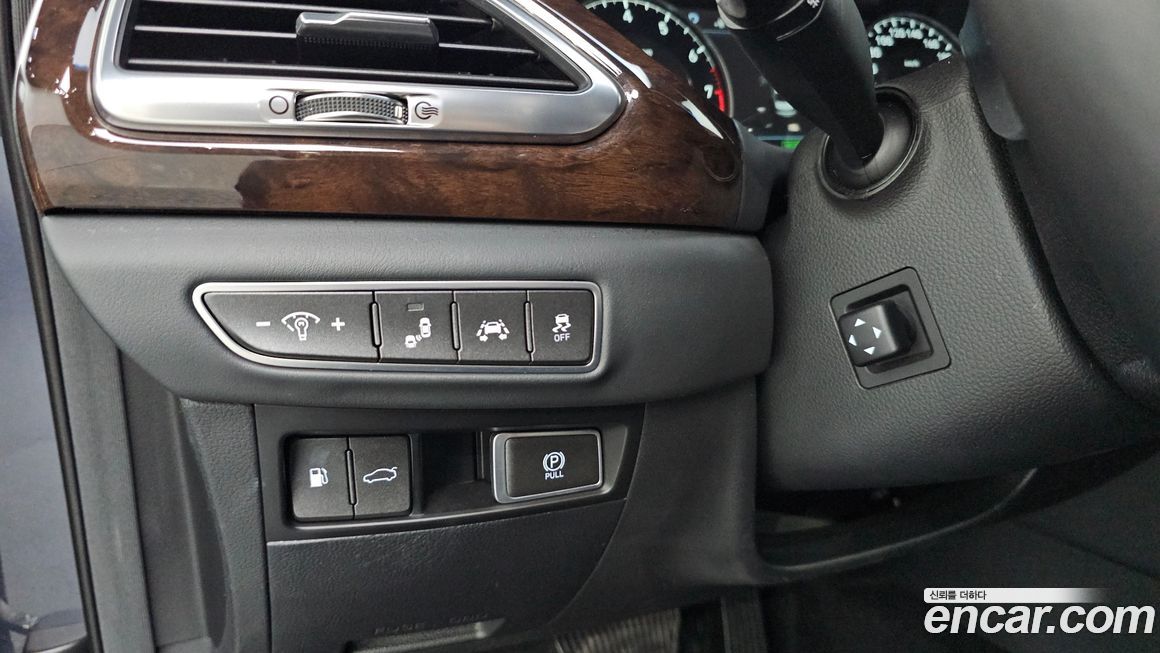 Genesis EQ900 2016