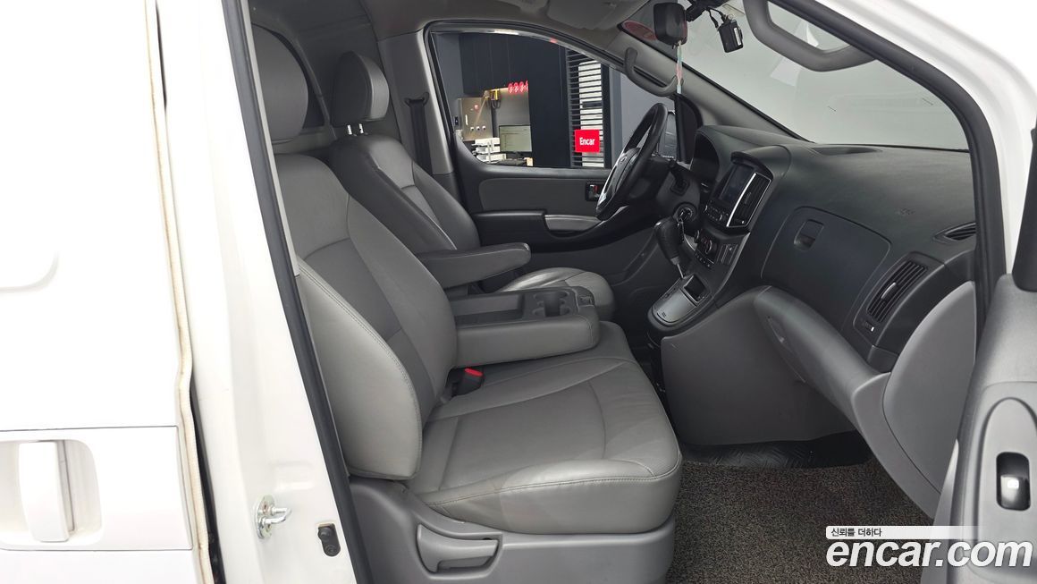 Hyundai Starex 2021