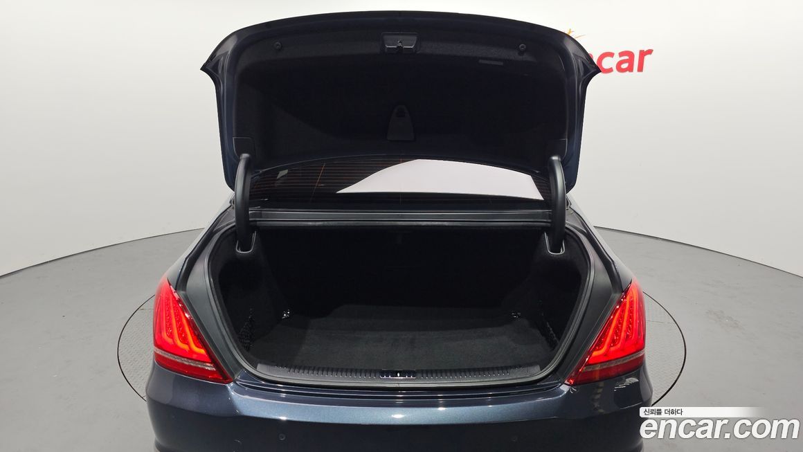Genesis EQ900 2016