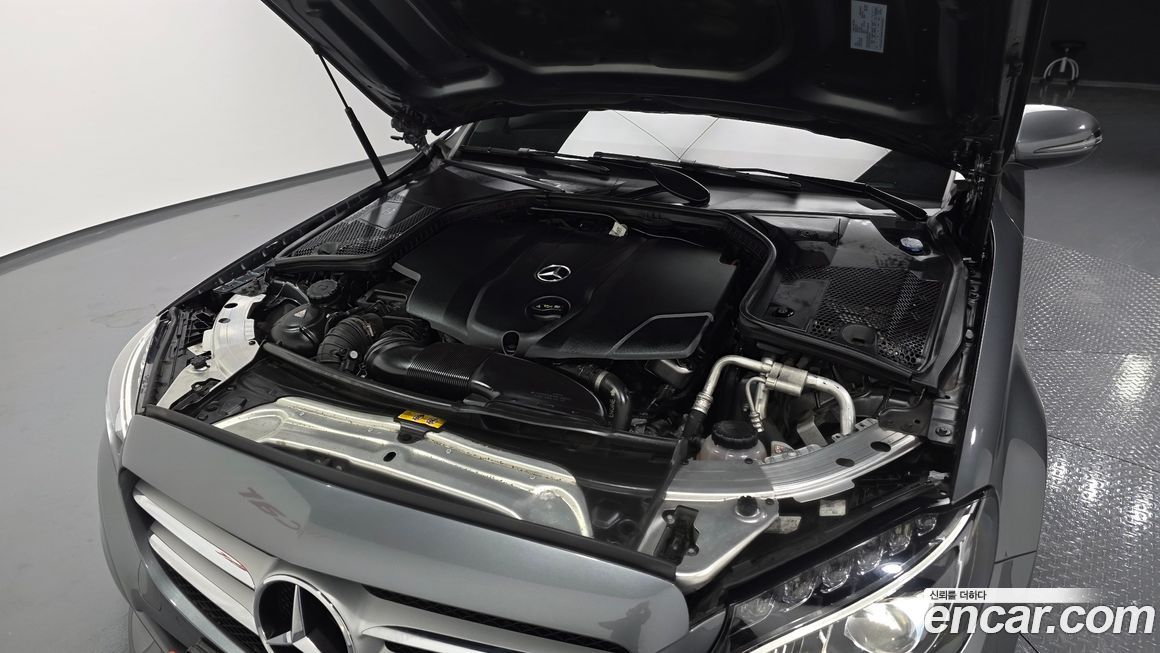 Mercedes-Benz C-Class 2018
