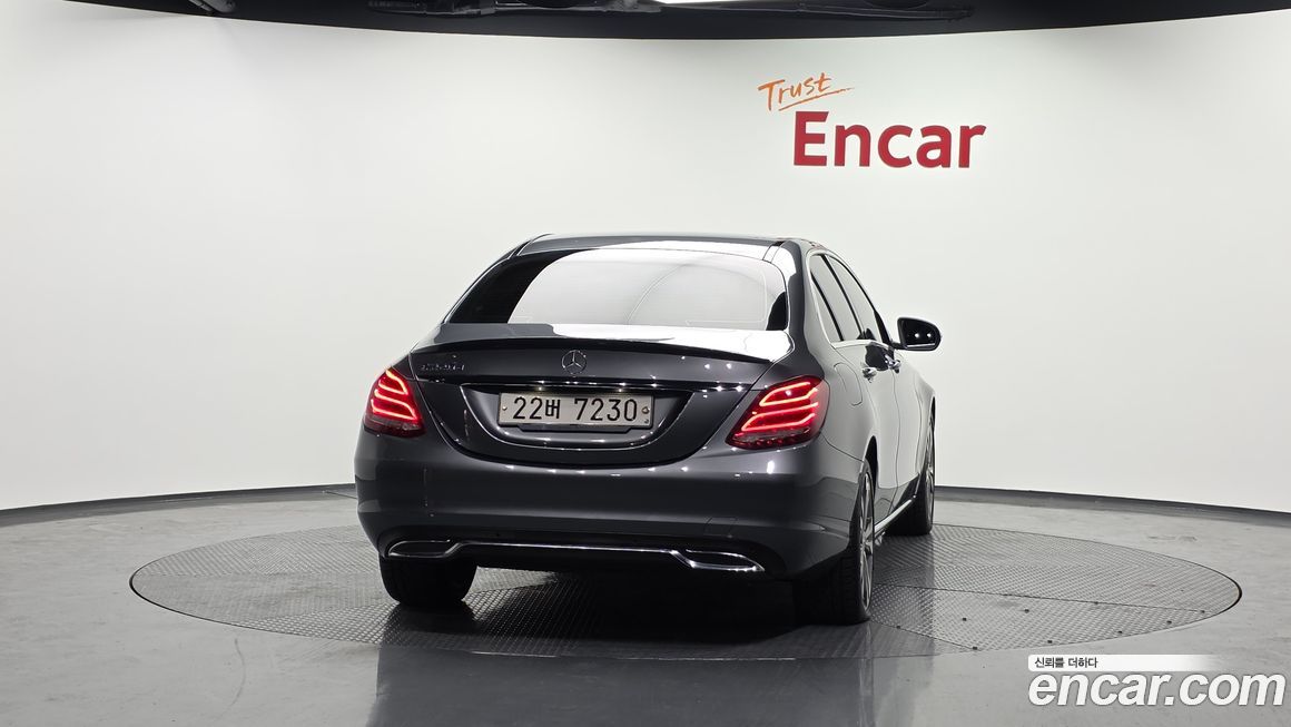 Mercedes-Benz C-Class 2018