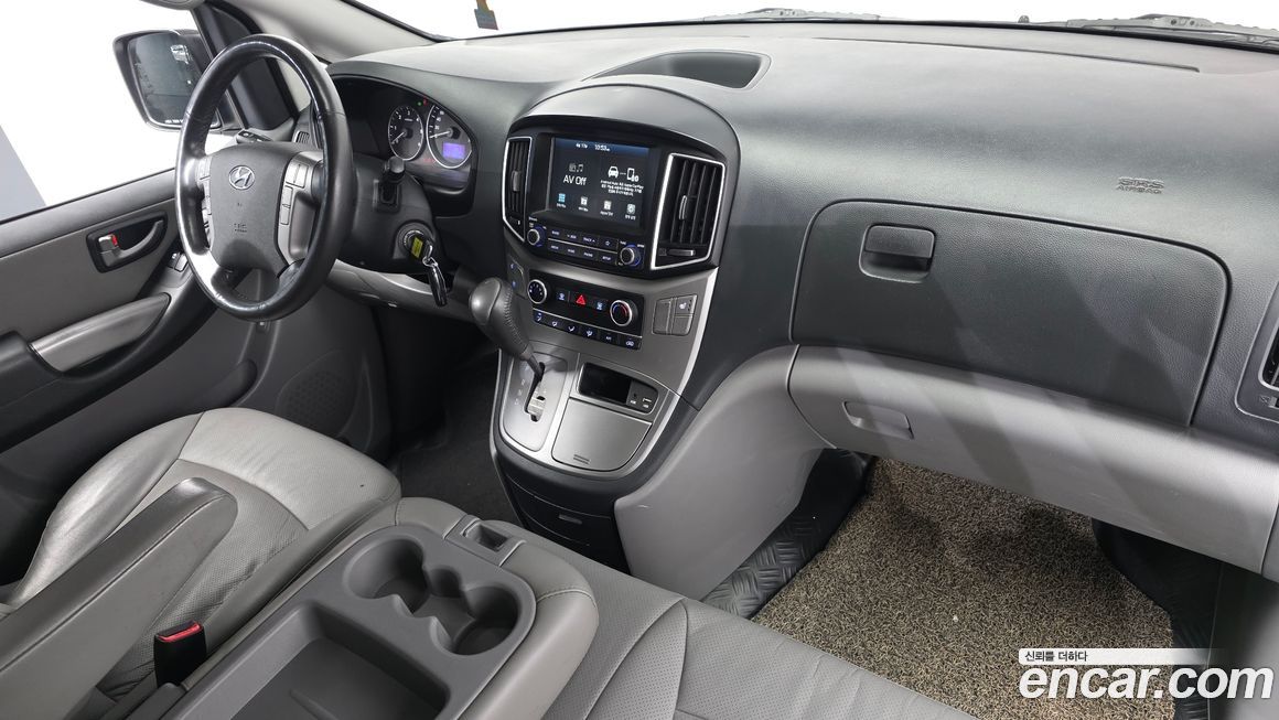 Hyundai Starex 2021