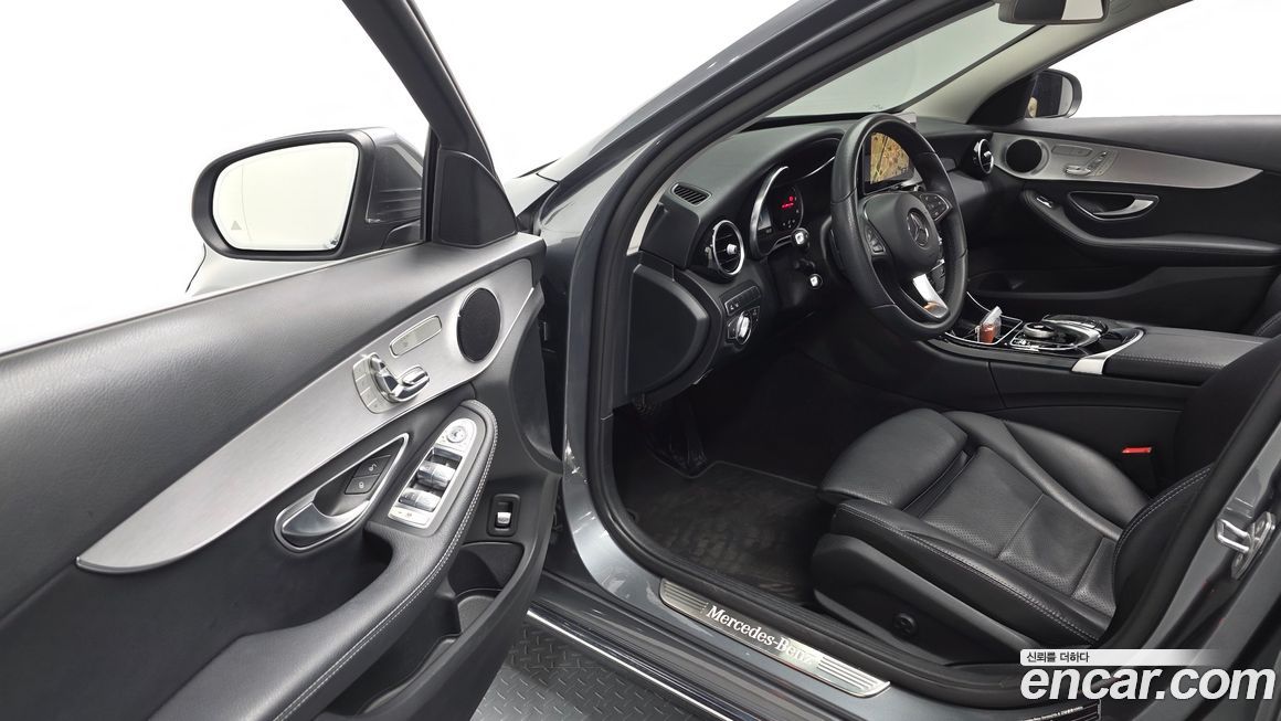 Mercedes-Benz C-Class 2018