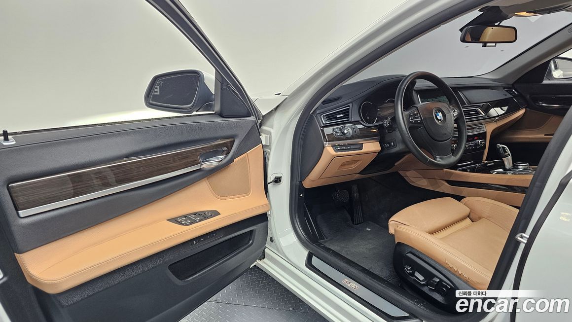 BMW 7-Series 2014