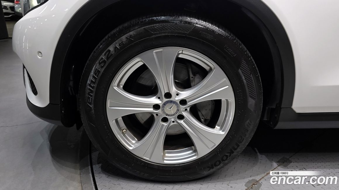 Mercedes-Benz GLC-Class 2016