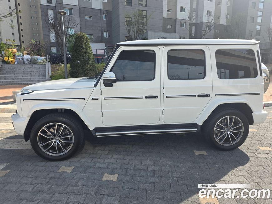 Mercedes-Benz G-Class 2025