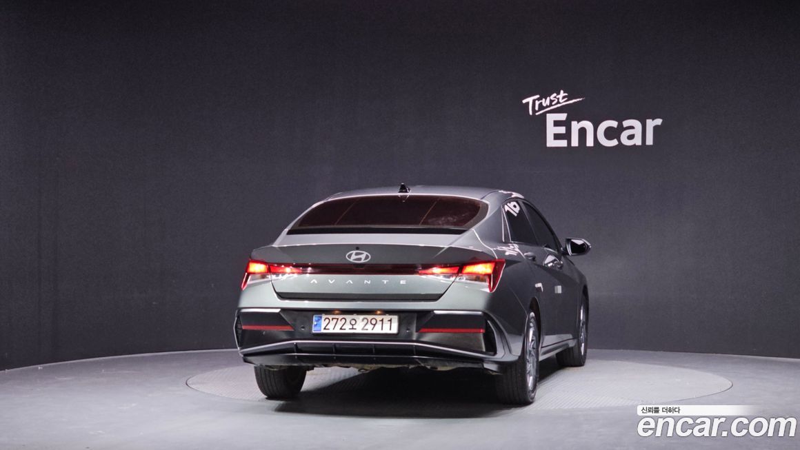 Hyundai AVANTE 2024