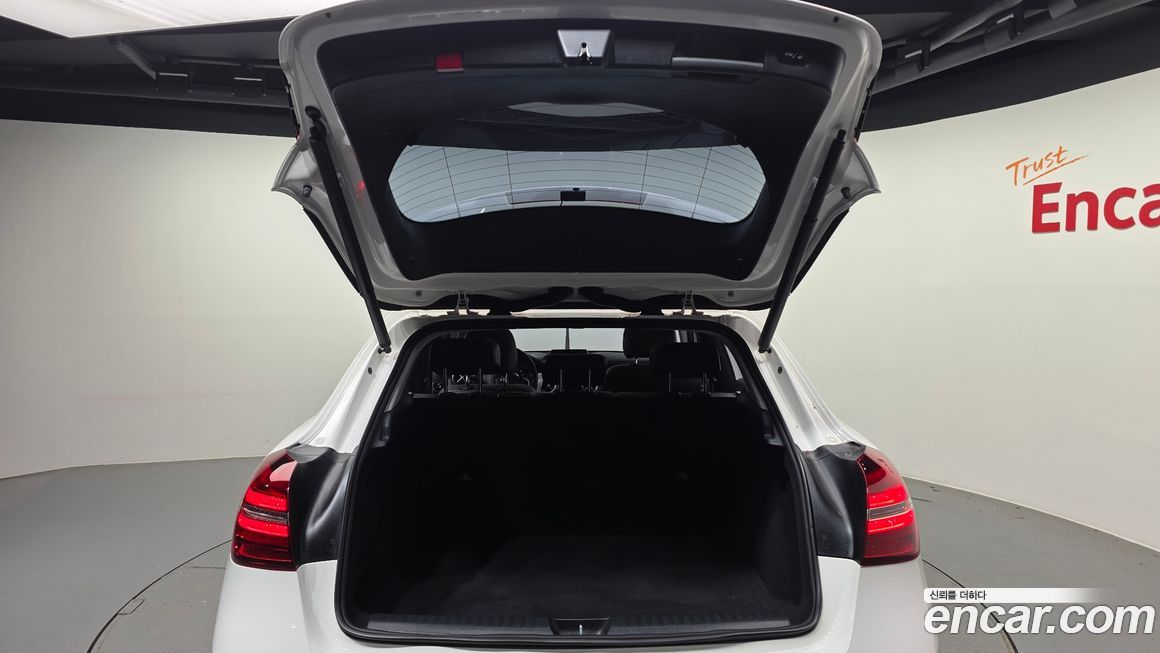 Mercedes-Benz GLA-Class 2019