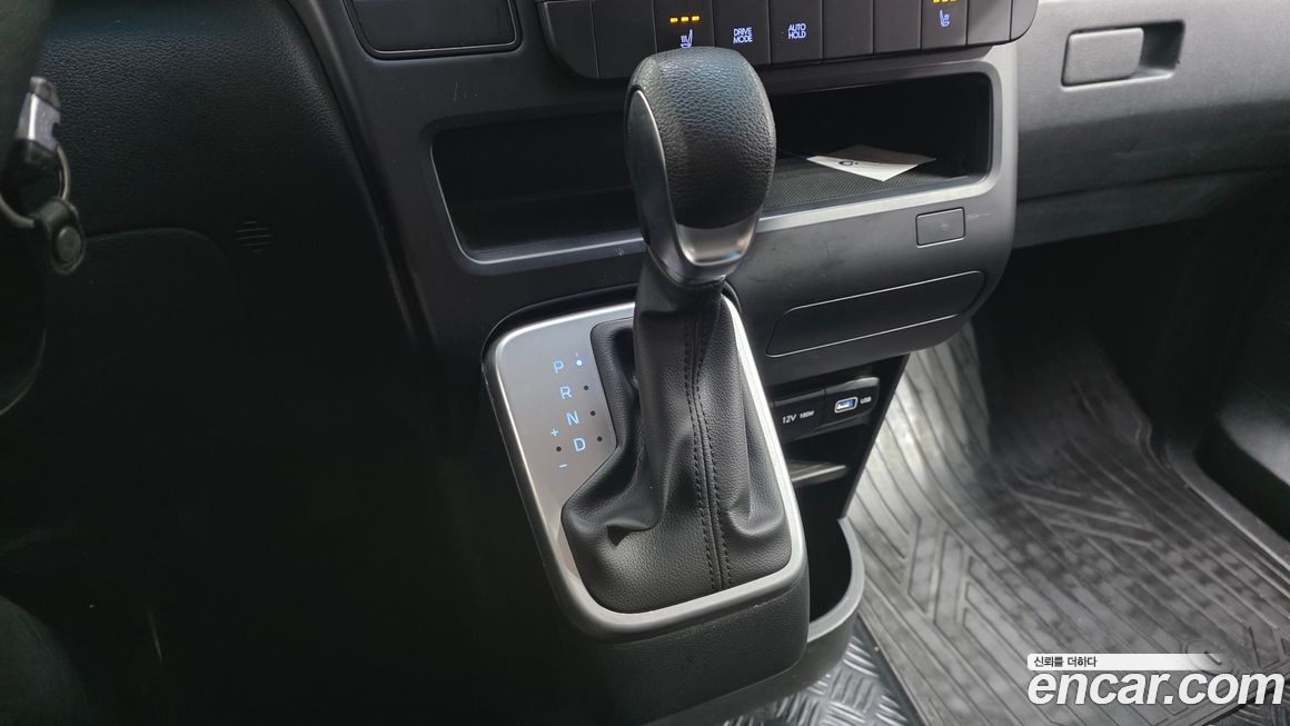 Hyundai Staria 2022