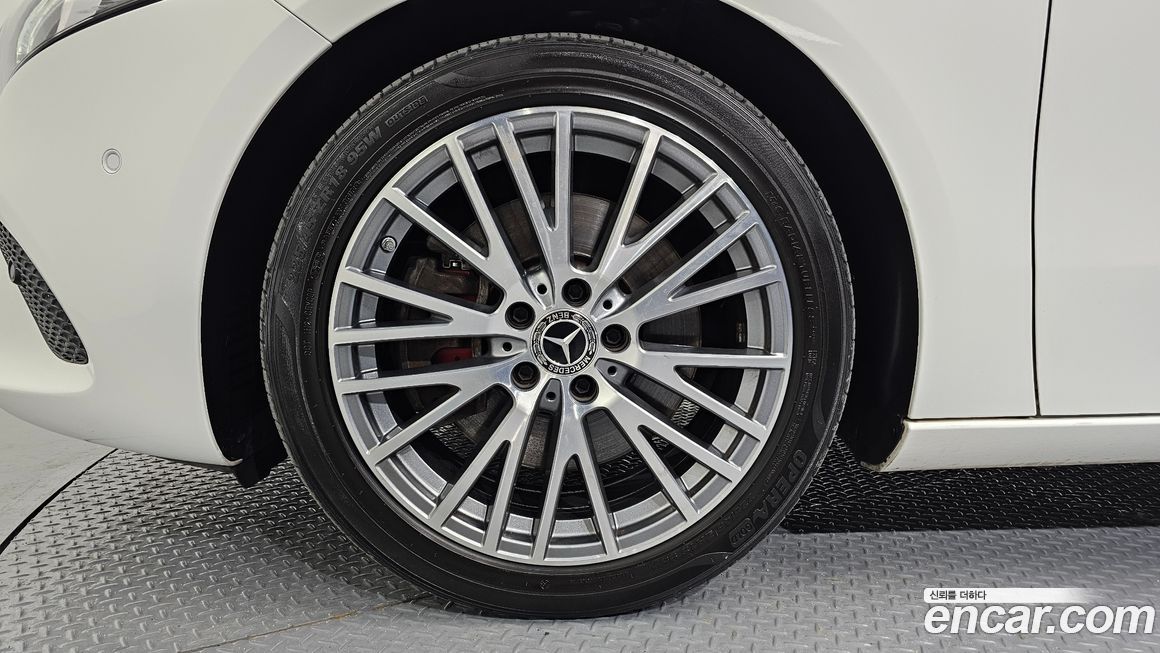 Mercedes-Benz A-Class 2021