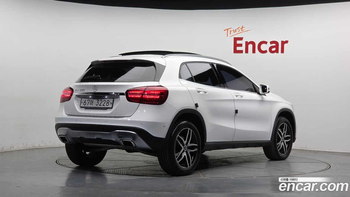 Mercedes-Benz GLA-Class 2019