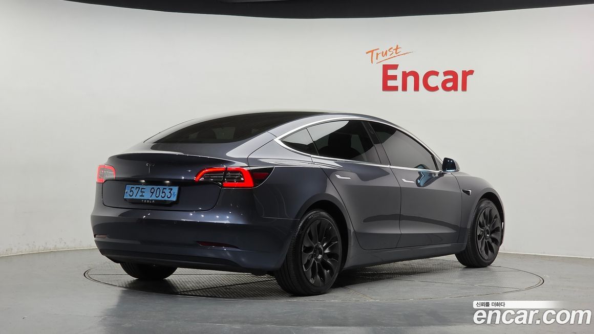 Tesla Model 3 2020