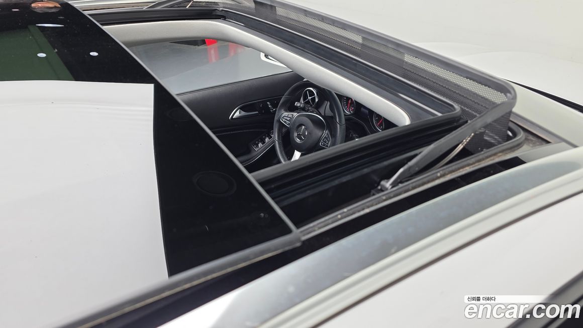 Mercedes-Benz GLA-Class 2019