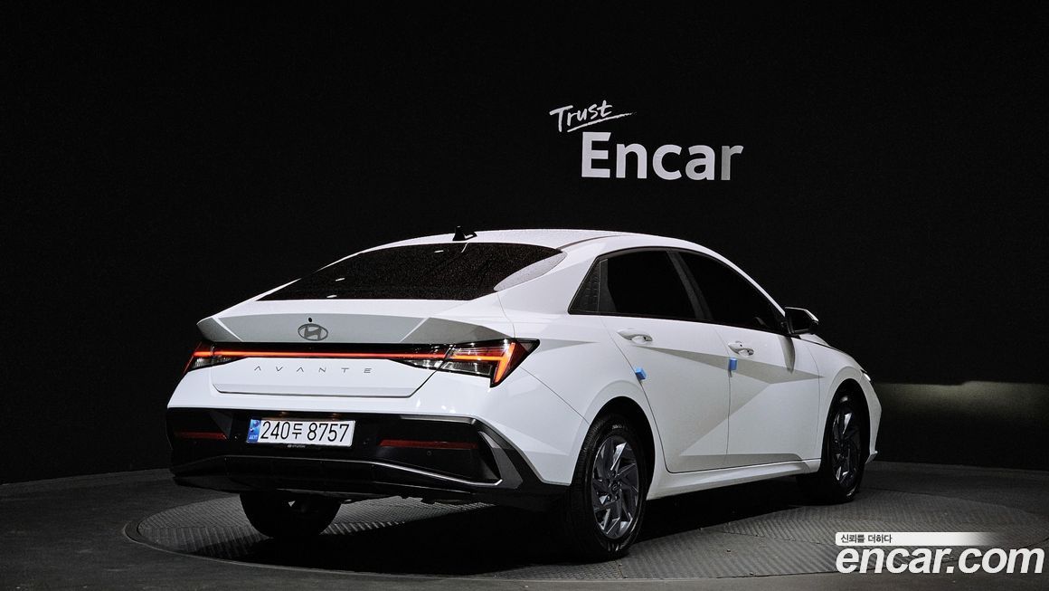 Hyundai AVANTE 2024