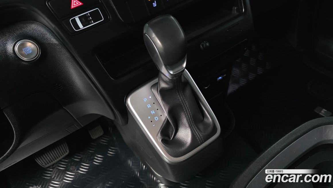 Hyundai Staria 2023