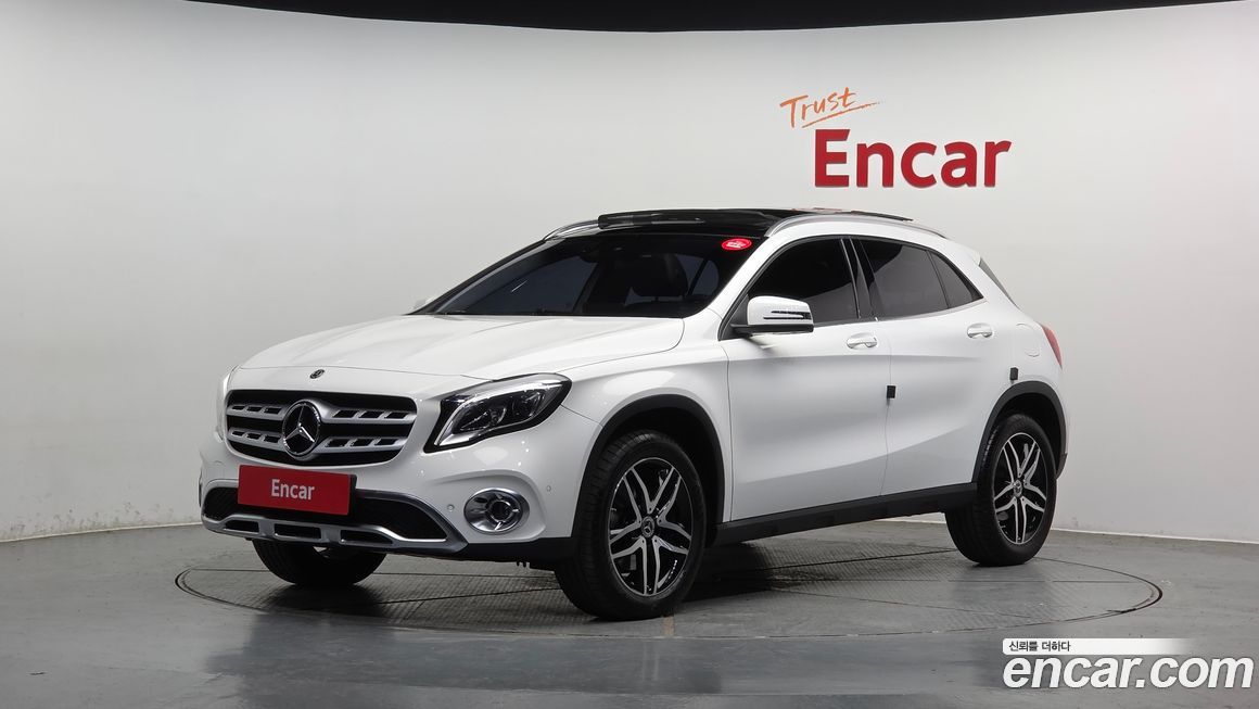 Mercedes-Benz GLA-Class 2019
