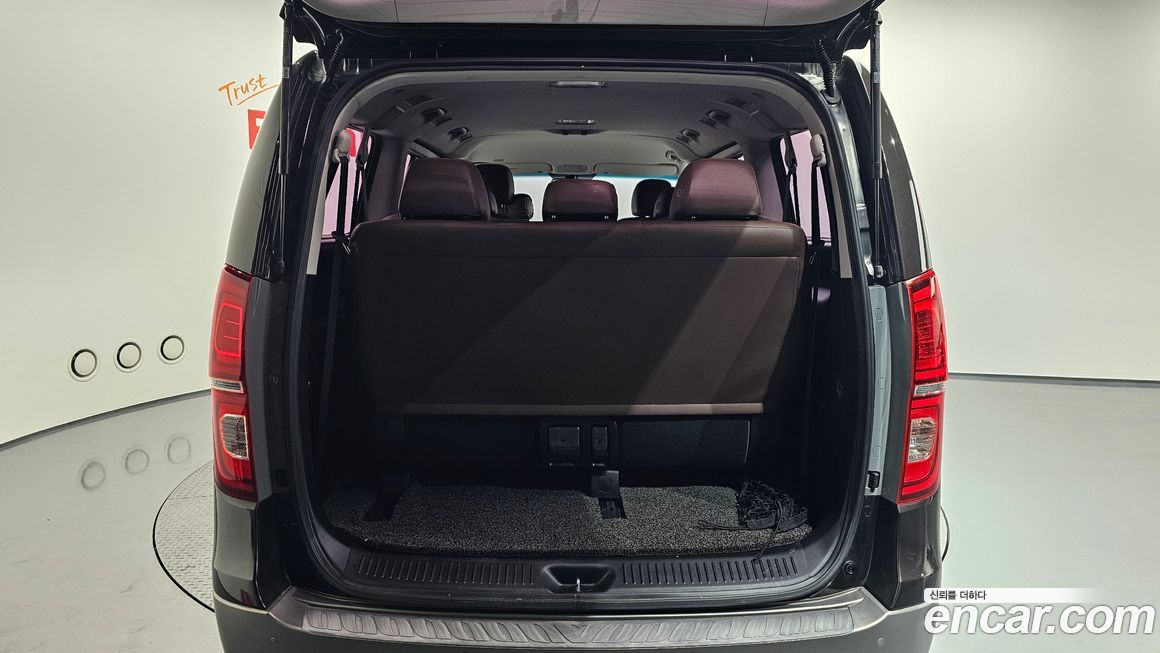 Hyundai Starex 2019