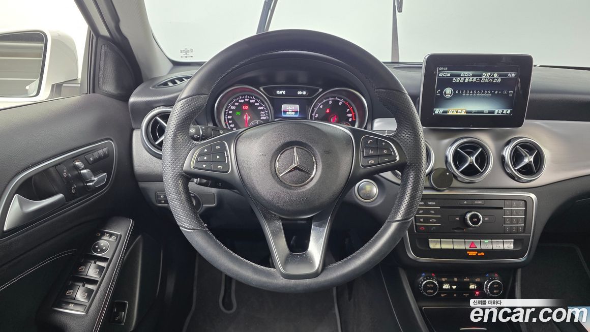 Mercedes-Benz GLA-Class 2019