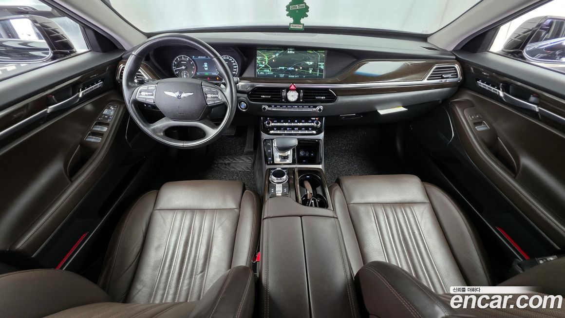 Genesis EQ900 2017