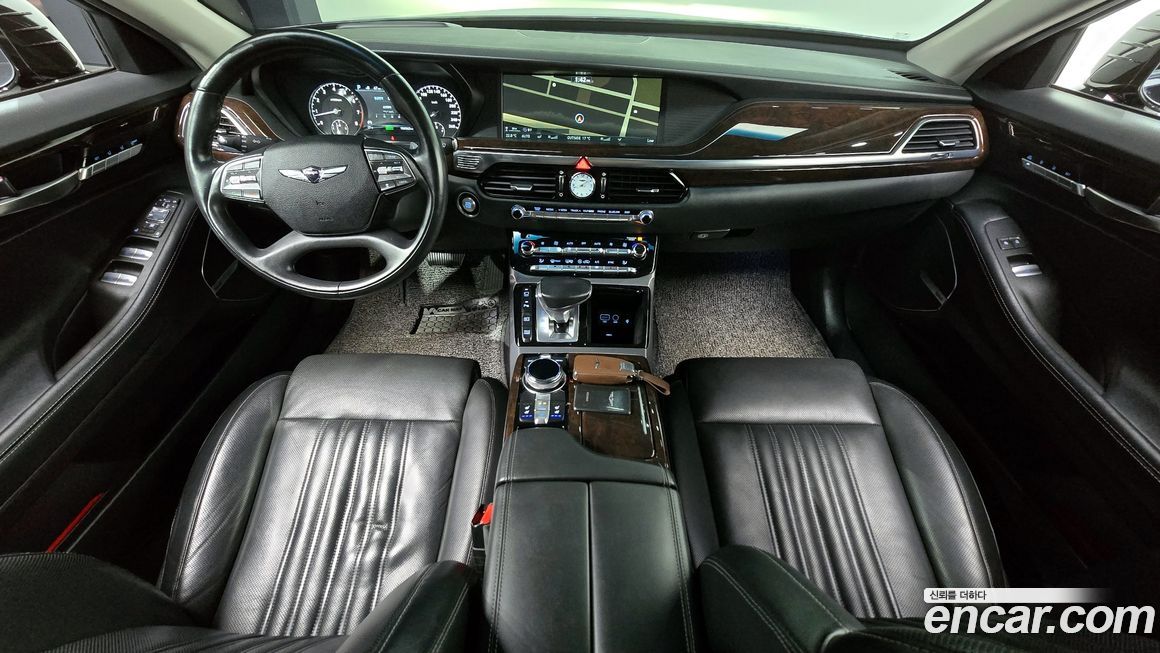 Genesis EQ900 2018