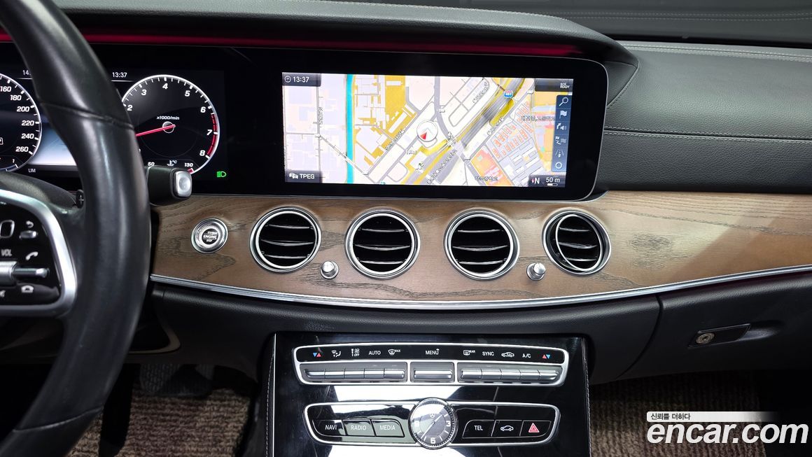 Mercedes-Benz E-Class 2019