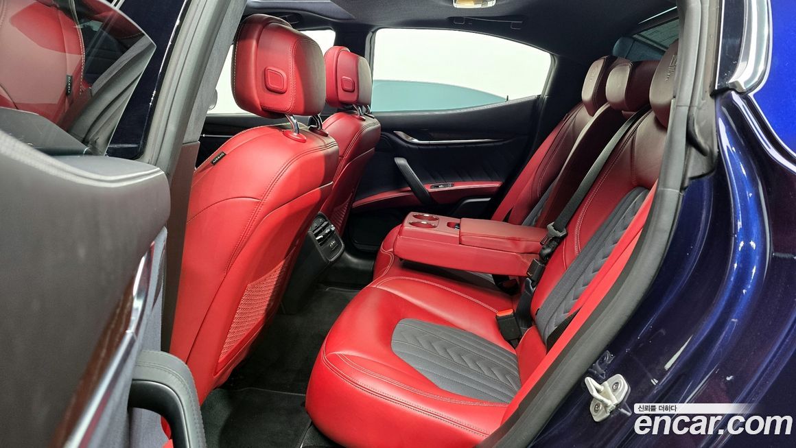 Maserati Ghibli 2019