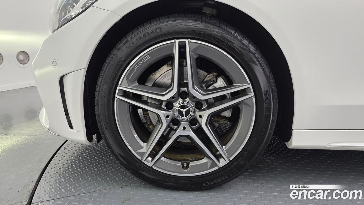 Mercedes-Benz C-Class 2021