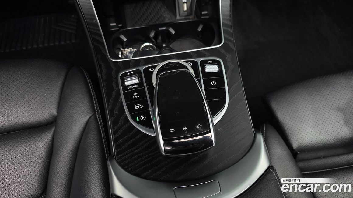 Mercedes-Benz C-Class 2021