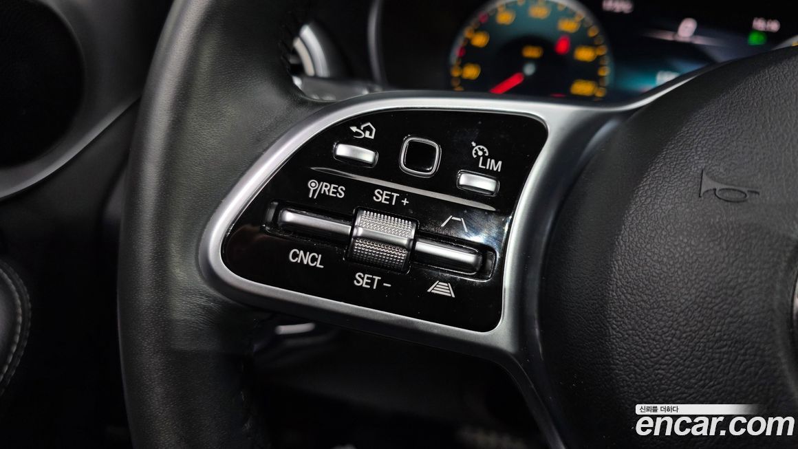 Mercedes-Benz C-Class 2021