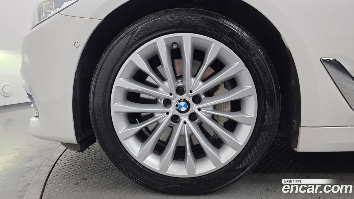 BMW 5-Series 2018