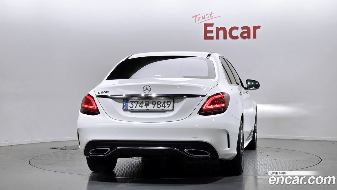 Mercedes-Benz C-Class 2021