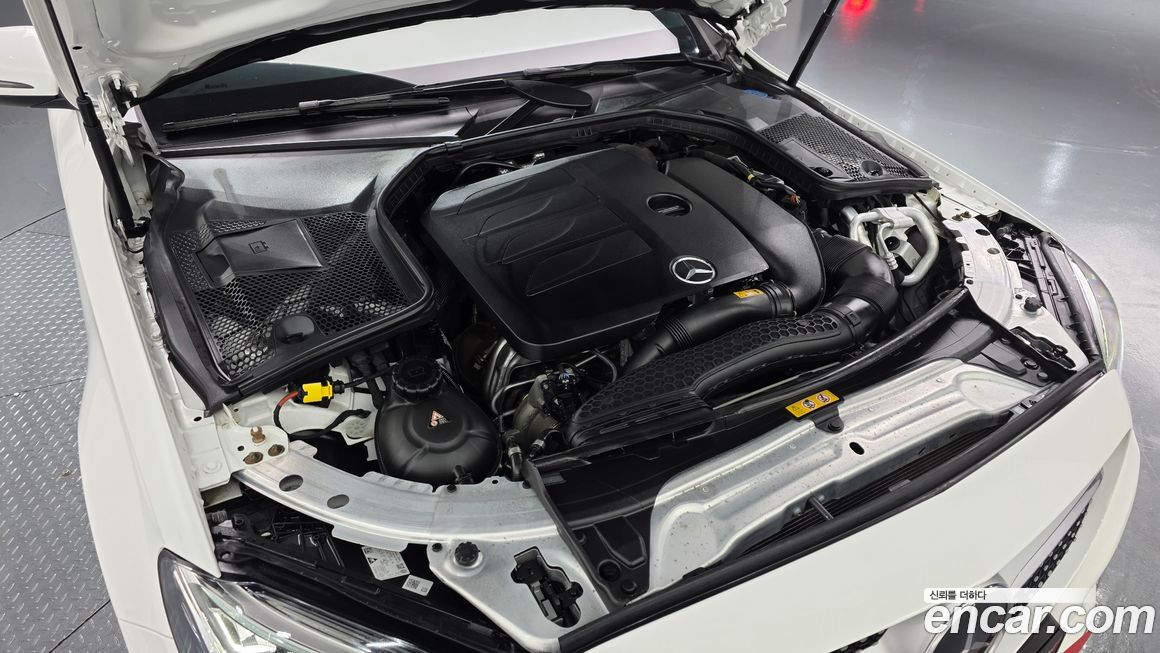 Mercedes-Benz C-Class 2021
