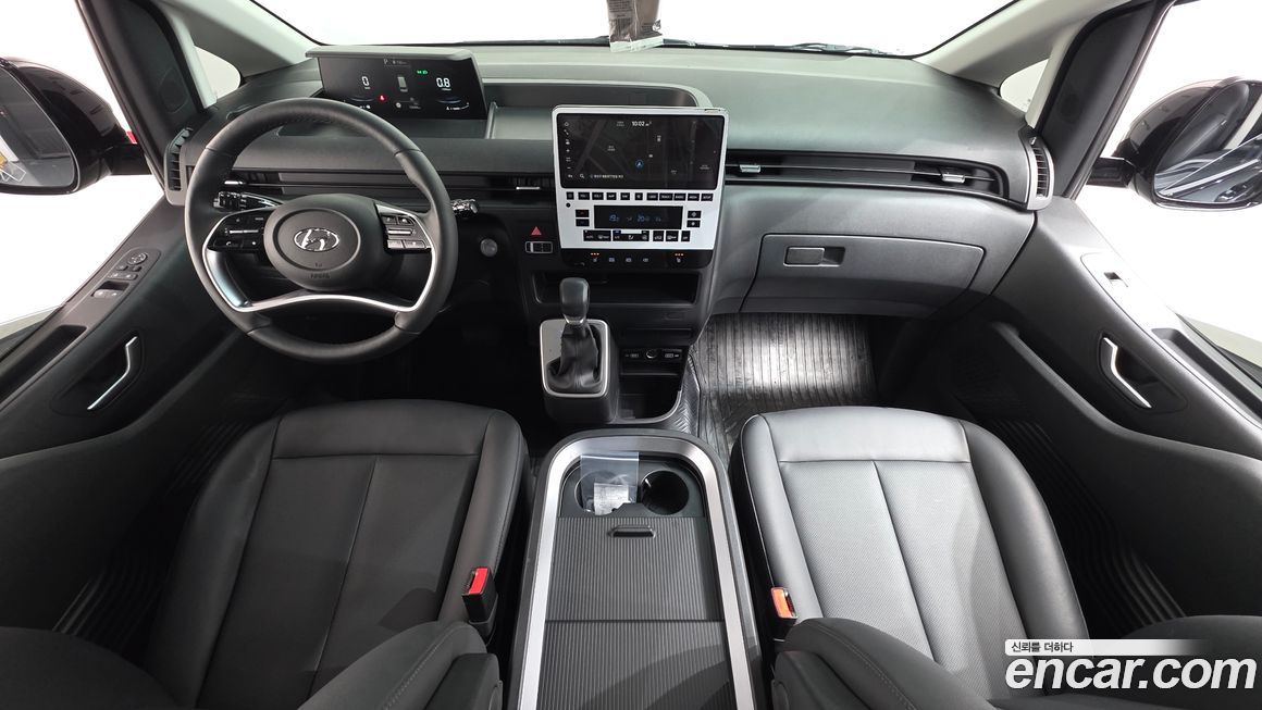 Hyundai Staria 2024