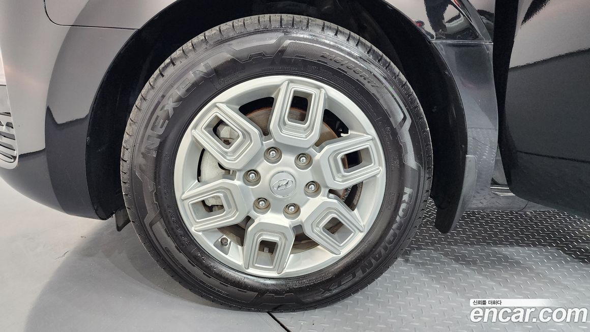 Hyundai Staria 2023