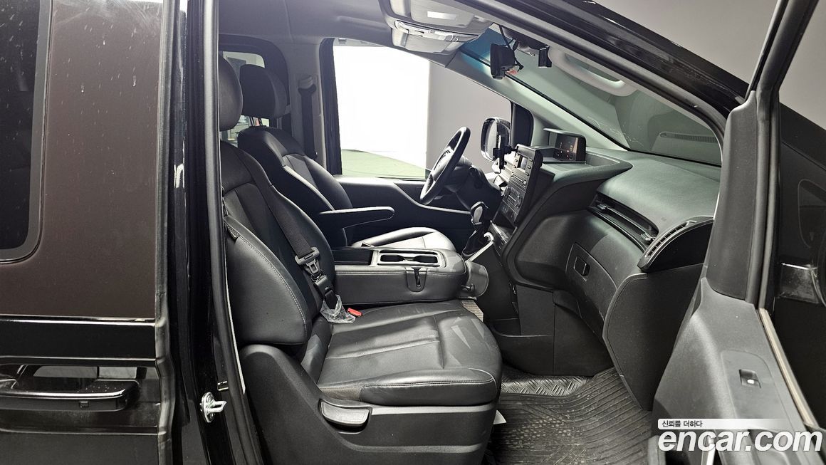 Hyundai Staria 2024