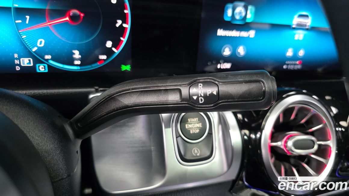 Mercedes-Benz GLB-Class 2020