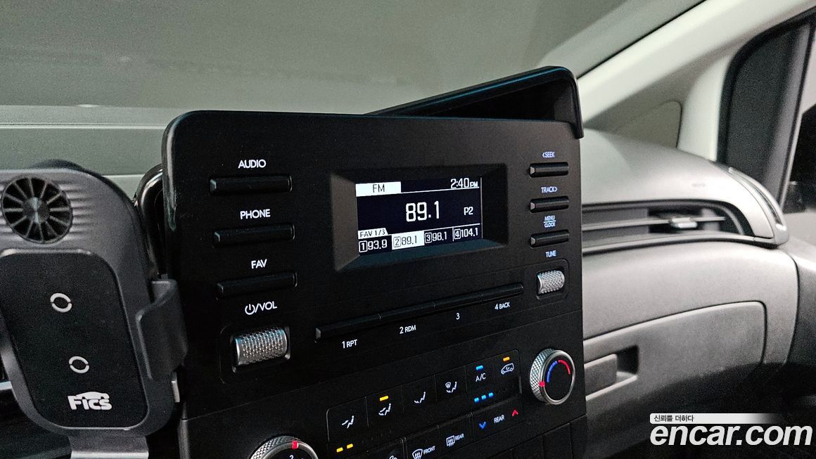 Hyundai Staria 2024