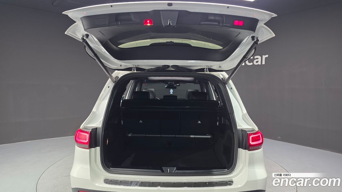 Mercedes-Benz GLB-Class 2020