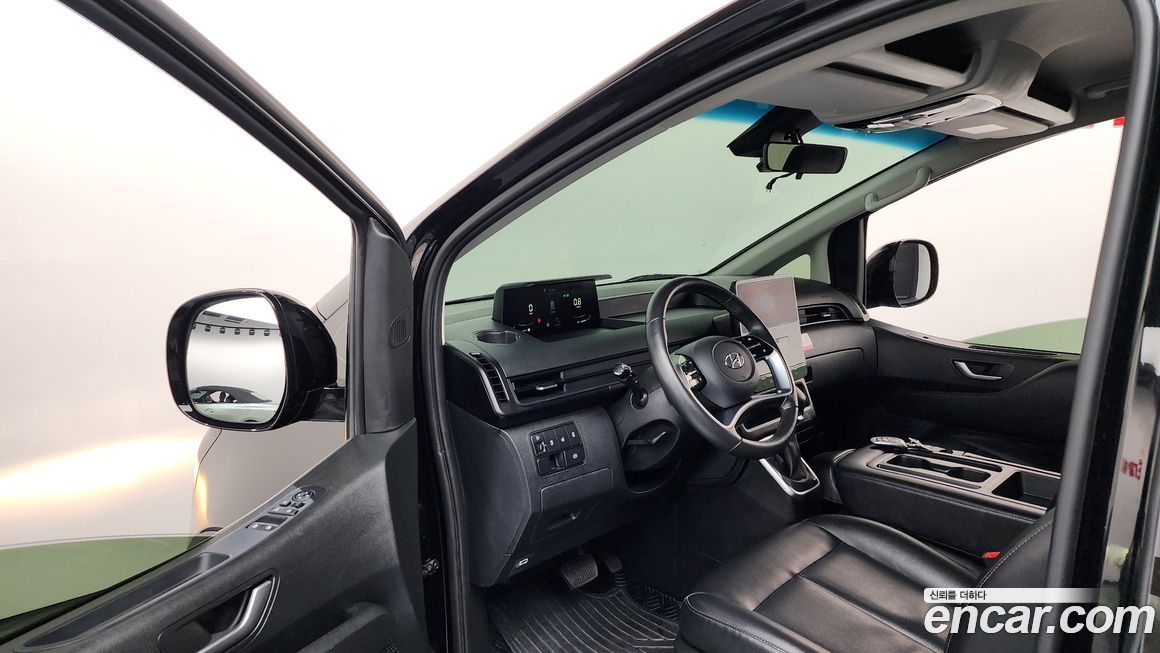 Hyundai Staria 2023