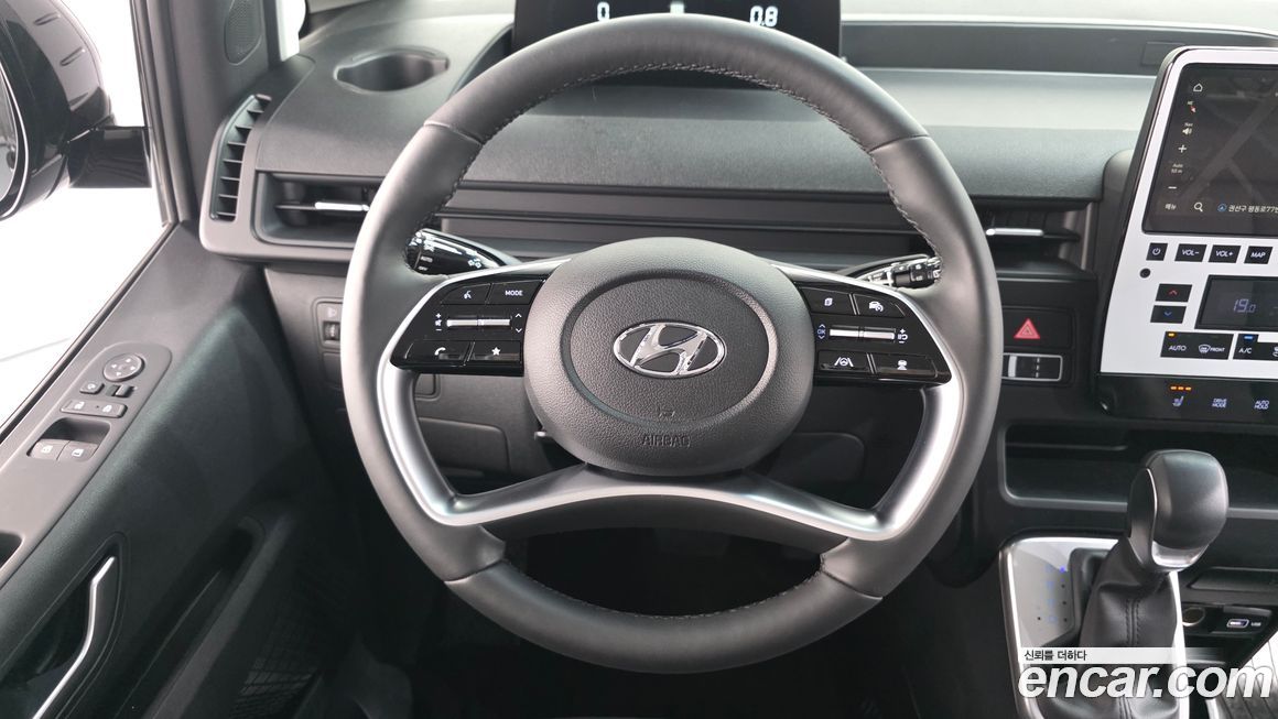 Hyundai Staria 2024
