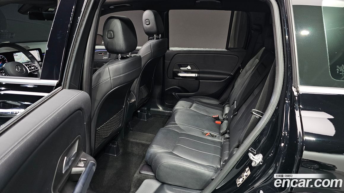 Mercedes-Benz GLB-Class 2021