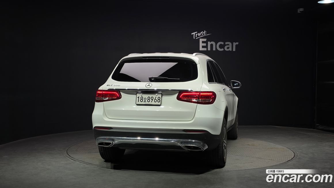 Mercedes-Benz GLC-Class 2019