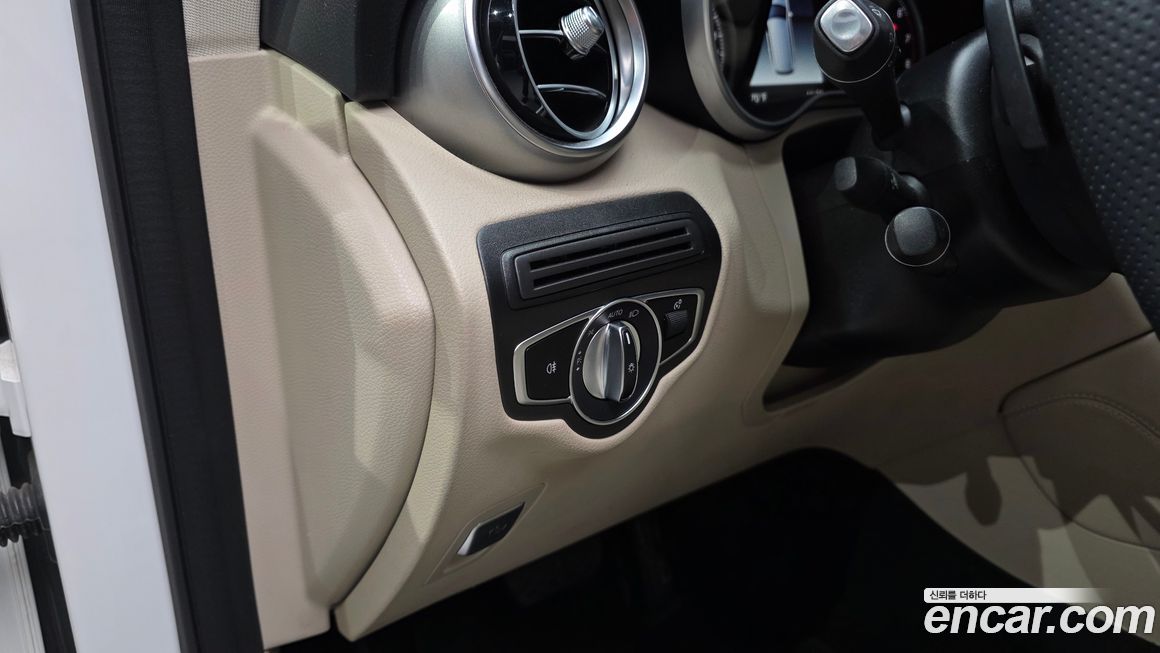 Mercedes-Benz GLC-Class 2019