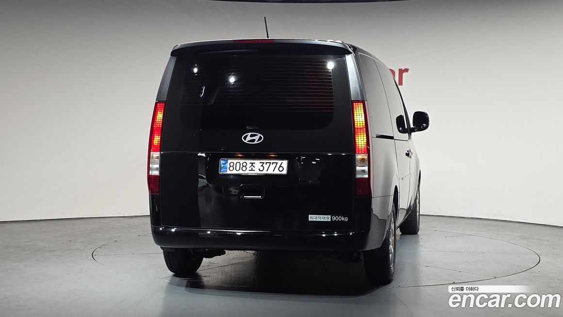 Hyundai Staria 2025